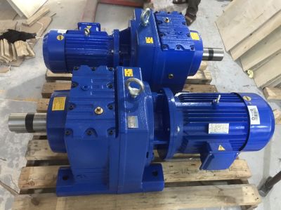 Motor Giảm Tốc Tải Nặng R Chân Đế Đầu Rời